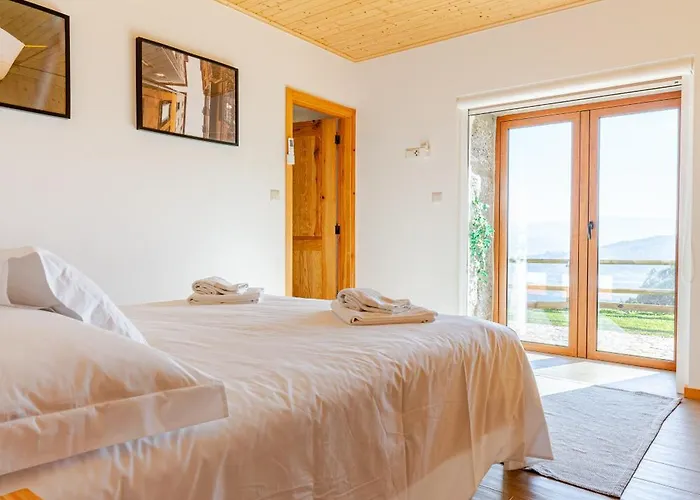 Casa Do Sol , * Castelbuono